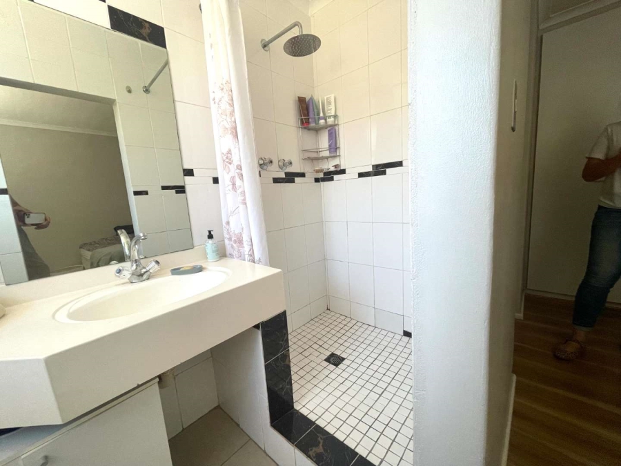 3 Bedroom Property for Sale in Zonnebloem Western Cape